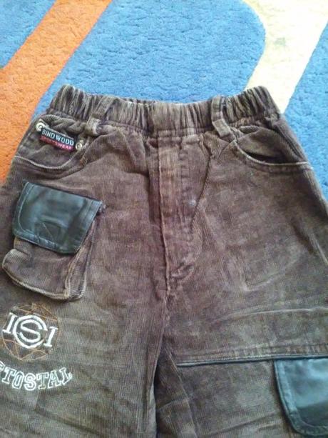 Tmavé menčestráky, 104