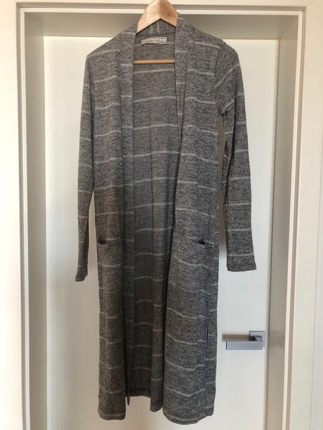 Pruzkovany dlhy sveter, abercrombie&fitch,s