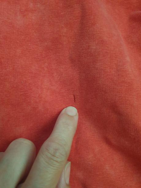 Cervena mikina despacito c. 134, 134