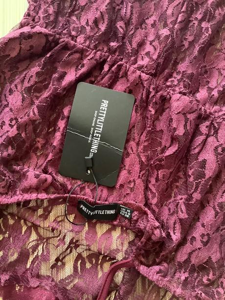 Krajkovy pyzamkovy overal, 38