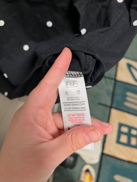 Nočná košieľka s bodkami, f&f,xs