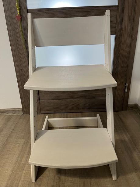 Rastúca stolička guuga, 