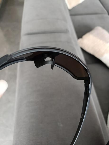 Športové slnečné okuliare azurovo- modré,