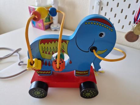 Ťahací a prevliekací sloník, 