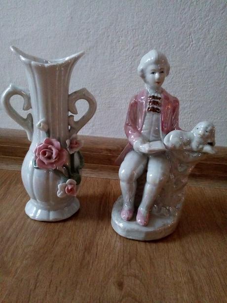 Keramická váza a soška, 