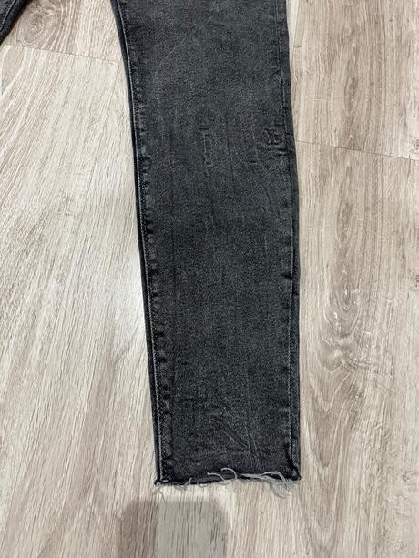 Zara mom leg, zara,l