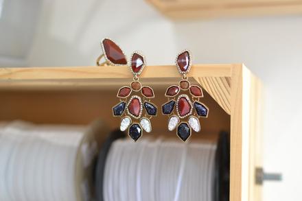 Bordovo-tmavomodré náušnice s prsteňom, 