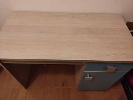 Písací stôl, 