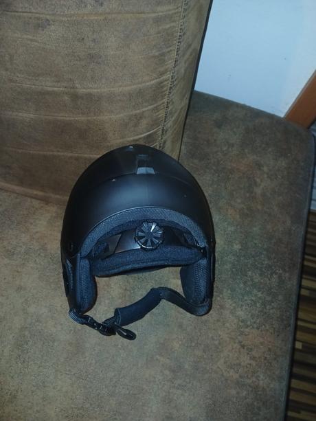 Lyžiarska prilba, m