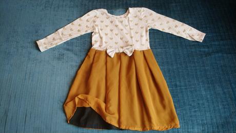 Dievčenské šaty, 128