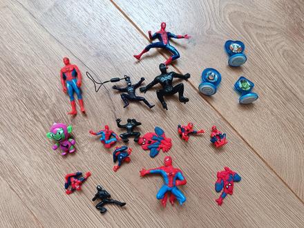 Postavicky spiderman male,