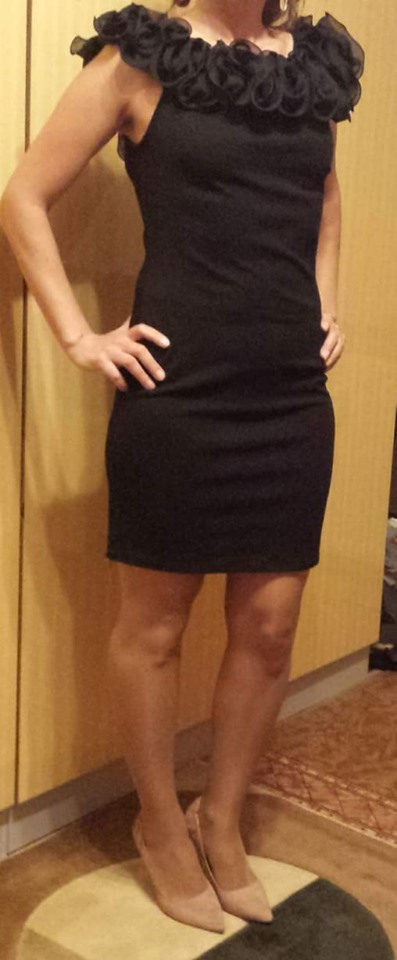 Cierne spolocenske minisaty, s