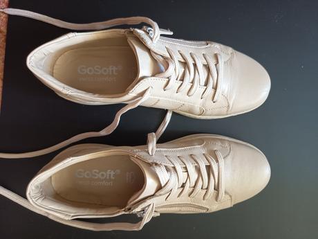 Sneakers go soft, 38