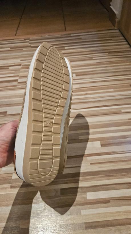 Lahke nasuvacie topanky s kamienkami v.42, 42