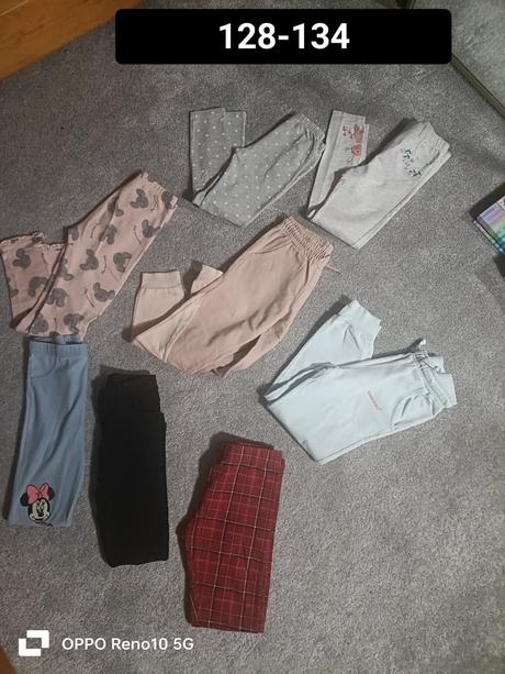 Balík oblečenia a obuvi, 122–134