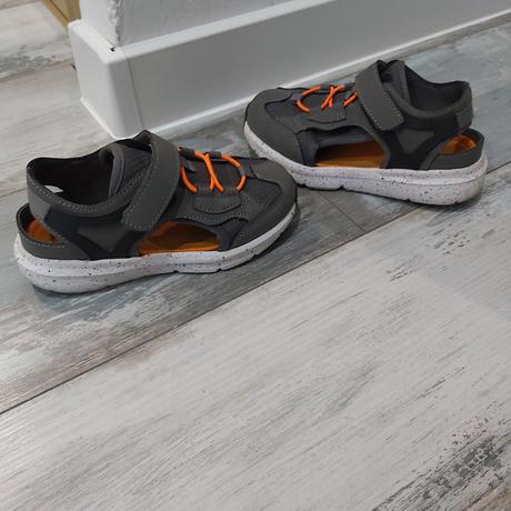 Chlapčenské sandále, 29