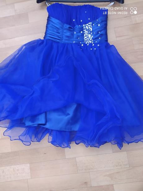 Krásne spoločenské šaty, 38