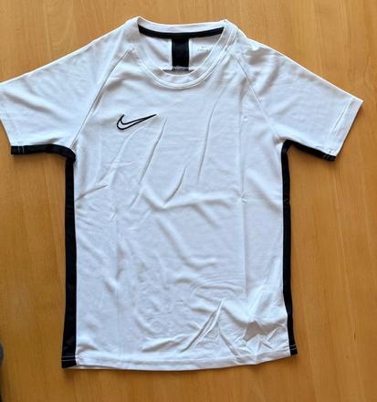 Sportove tricko nike, nike,140