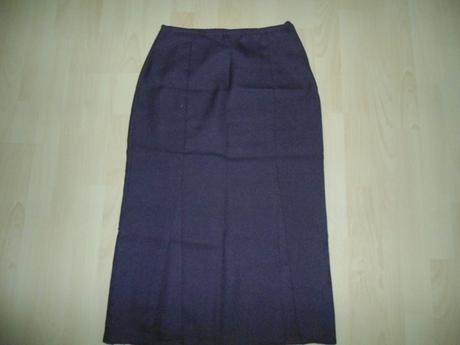 Tmavo-bordova sukna, s