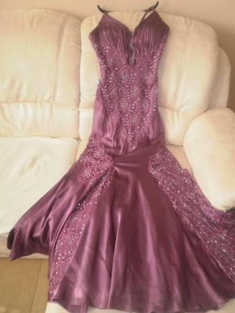 Spoločenské šaty, 38