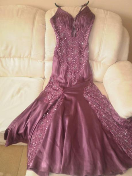 Spoločenské šaty, 38