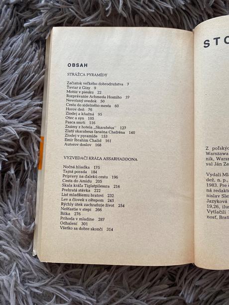 Stará retro kniha strážca pyramídy stopy 1983,