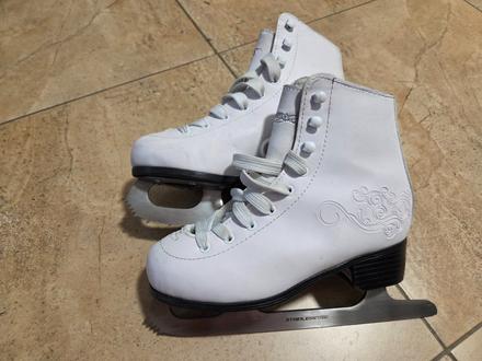 Dievčenské korčule 34, 34