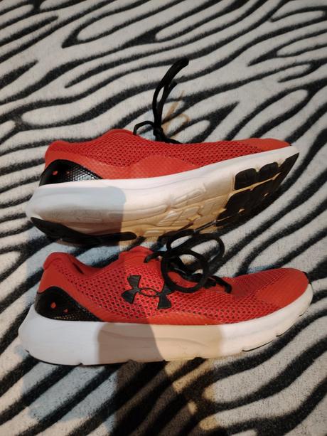 Botasky, under armour,37