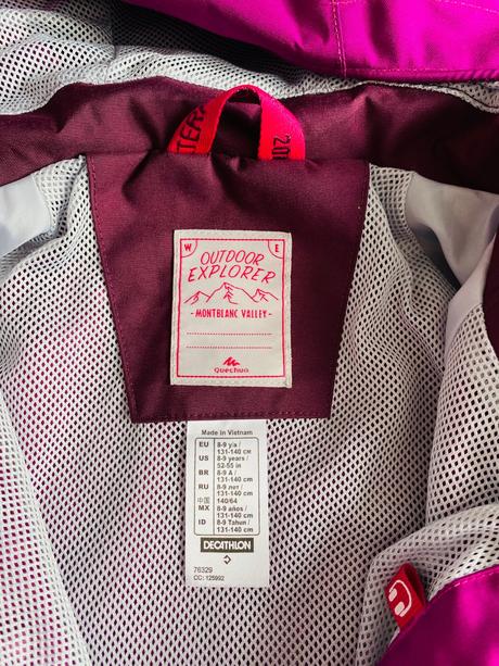 Dievčenská turistická bunda, decathlon,140