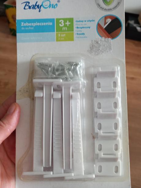 Detské zabezpečenie na šupliky, 