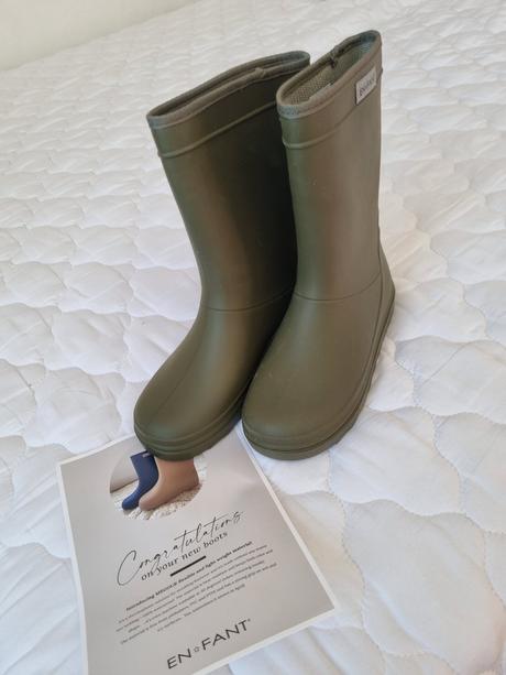 En fant gumáky, en fant,33