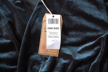 Elegantné smaragdovo zelené zamatové šaty, timeout,m