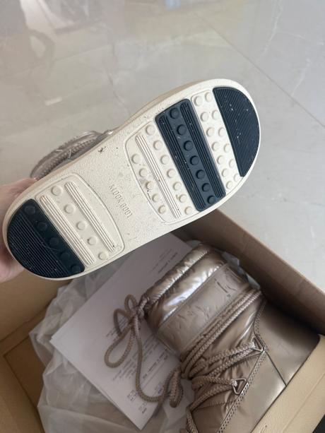 Moon boots, 35