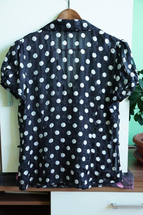 Bodkovaná blúzka, tu,l