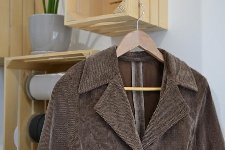 Dámske hnedé menčestrové sako m, m