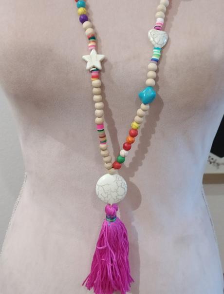 Farebný náhrdelník, 