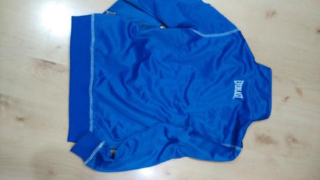 Minimum nosena mikina, 122