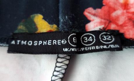 Kvetinová sukňa, atmosphere,36