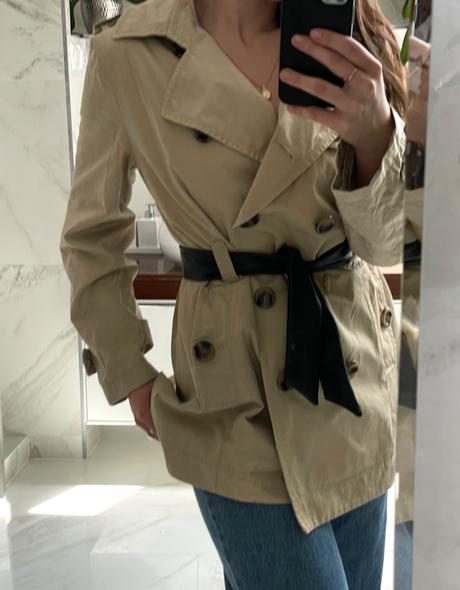 Elegantný béžový trenčkot značky massimo dutti, s