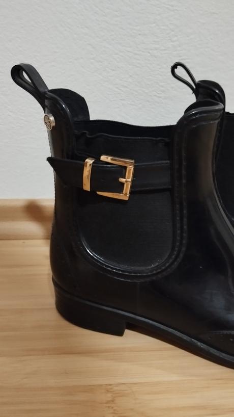 Gumákové čižmičky, 37