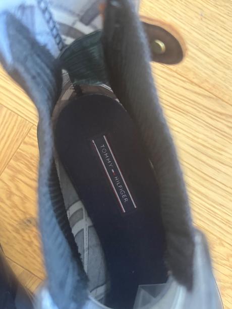 Tommy hilfiger v.39, tommy hilfiger,39