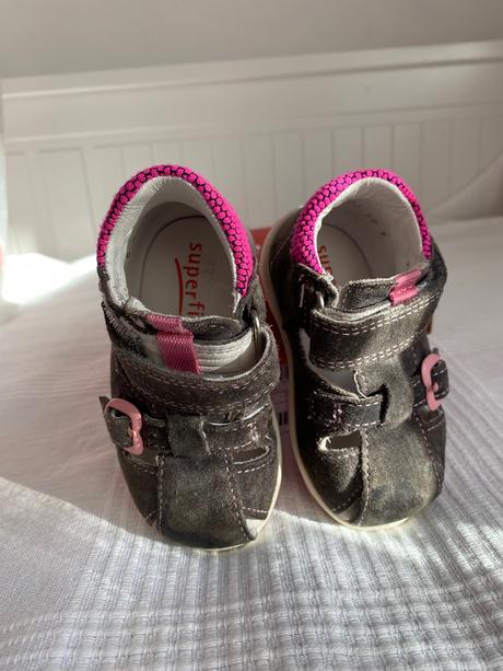 Sandálky na prvé kroky v.19 -používané ako papucky, superfit,19