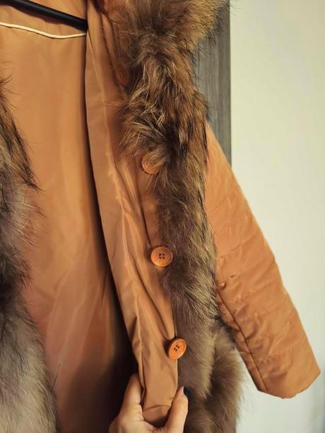 Bunda s pravou kozusinou roberta biagi, xs