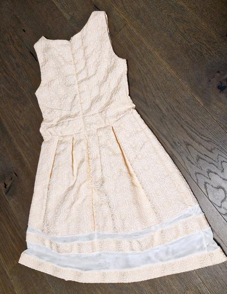 Slavnostne na mieru site krajkovane saty na 8-10r, 140