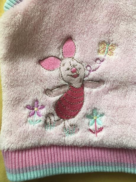 Hrubšia mäkkučká vestička s prasiatkom z pú, george,74