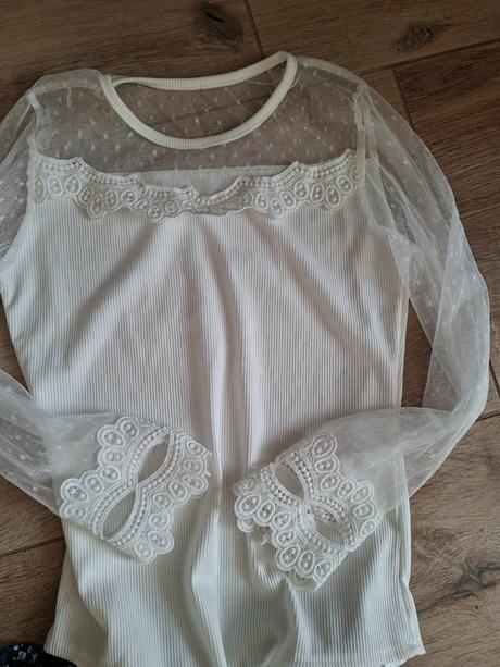 Elegantné body s čipkou, 134