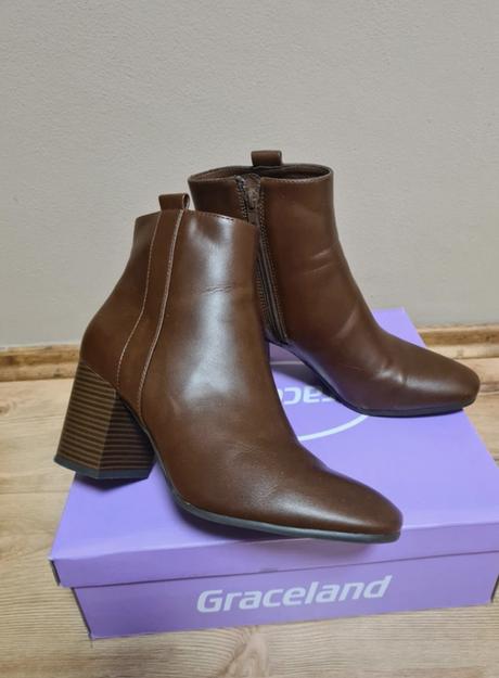 Čizmicky, graceland,38