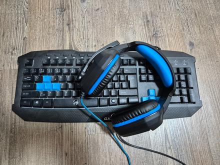 Klávesnica a sluchatka, 