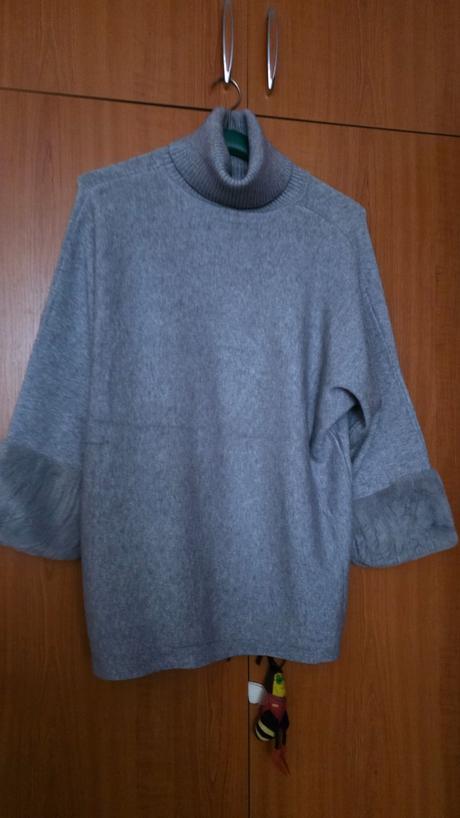 Rolačik jemny s 3/4 rukavom a kozusinkou, benetton