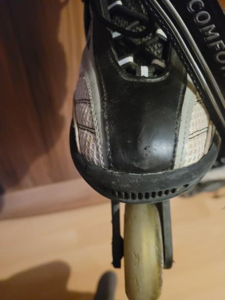 Kolieskové korčule, 42